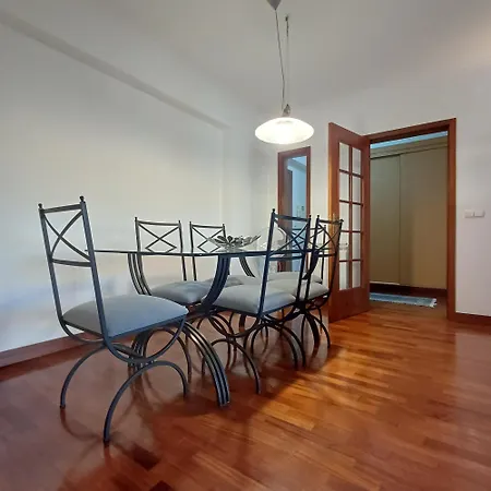 In In An Authentic Neighborhood Апартаменты *