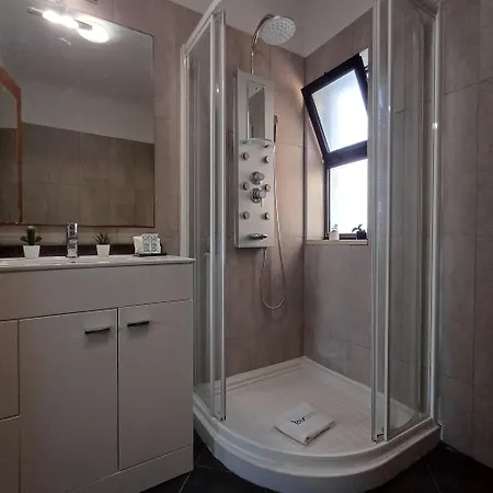 Appartement In In An Authentic Neighborhood